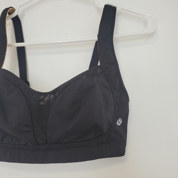 Lululemon Black Ta Ta Tamer - Picture 4 of 5